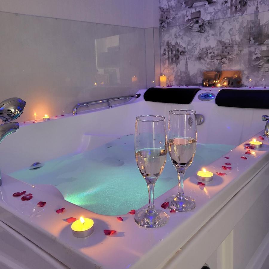 Vip Apartment For Lovers In Кишинёв Экстерьер фото